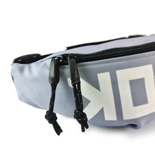 Cargar imagen en el visor de la galería, GRAY BUMBAG
