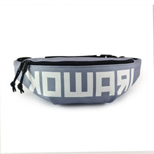 Cargar imagen en el visor de la galería, GRAY BUMBAG
